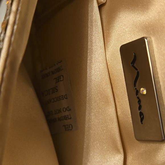 Nina Rose Gold And Silver Elegant Clutch - Picture 7 of 17